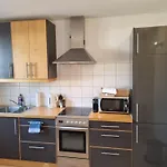 Bms Balance - Natur, Entspannung, King Size Bett, Free Parking, Lage, Netflix *