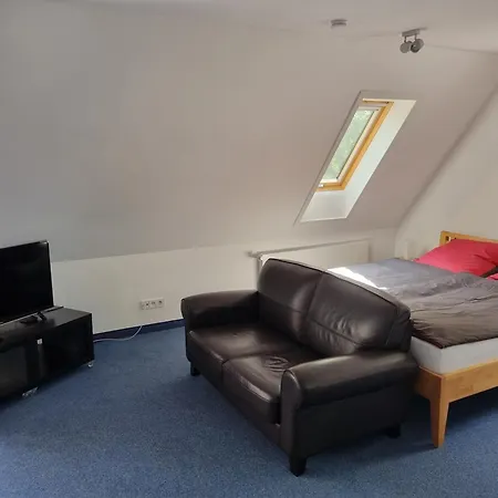 Bms Balance - Fuer Bis Zu 10 Personen, Natur, Entspannung, King Size Bett, Free Parking, Lage, Tv Stick Apartmán