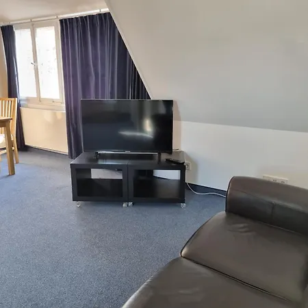 Bms Balance - Fuer Bis Zu 10 Personen, Natur, Entspannung, King Size Bett, Free Parking, Lage, Tv Stick Apartmán Wolfsburg